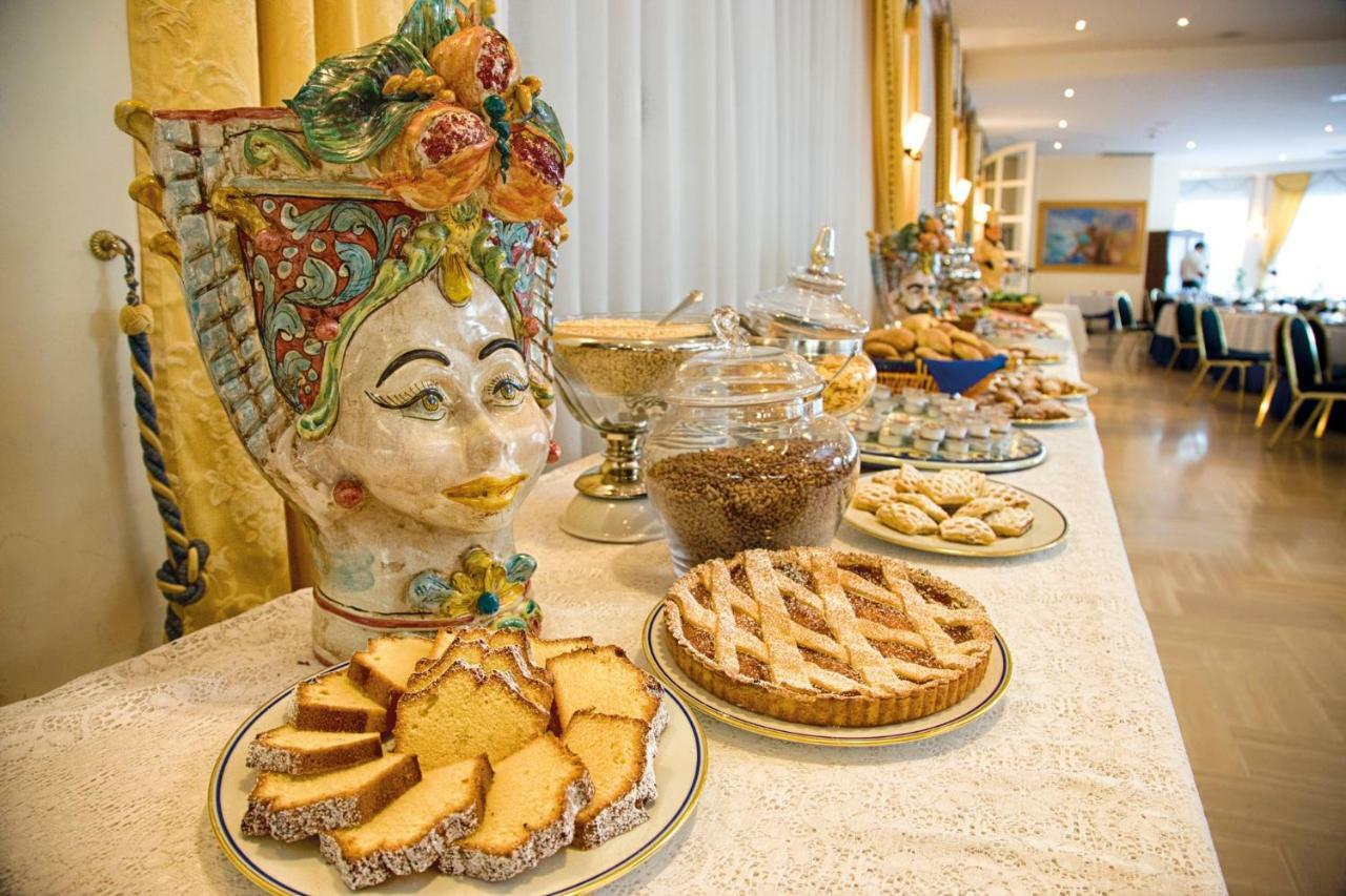 Hotel Sant Alphio Garden & 4*