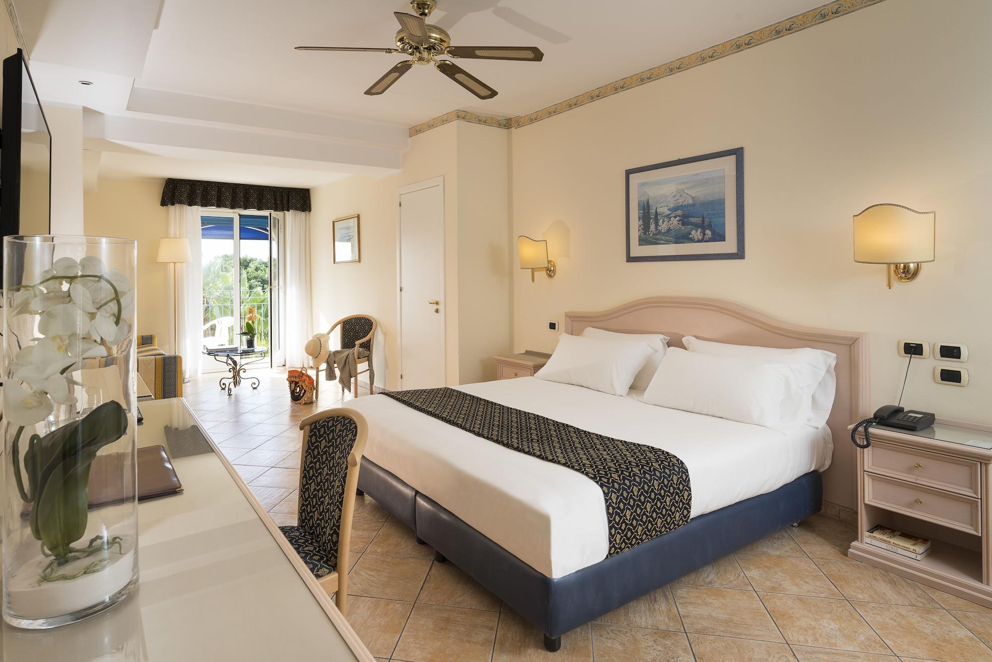 Sant Alphio Garden & Hotel